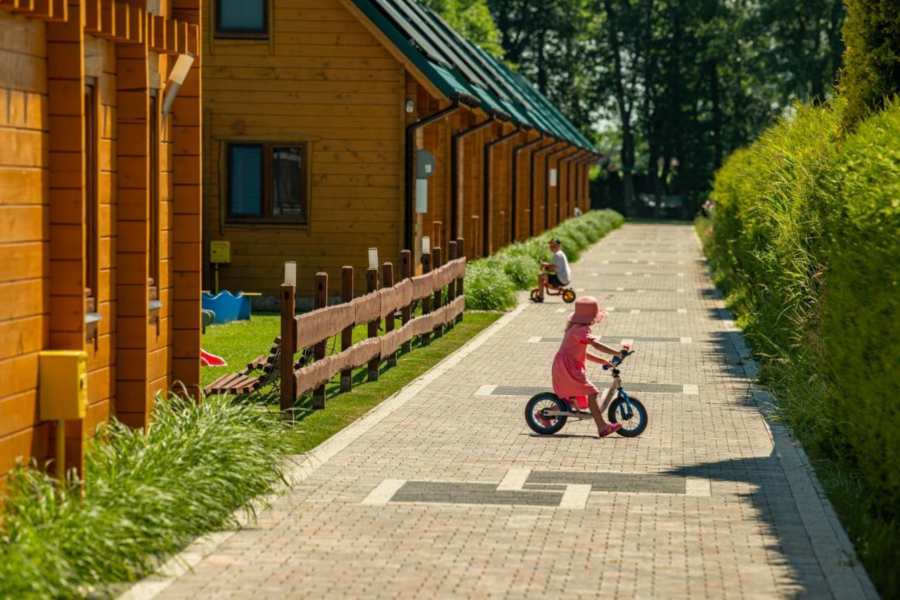 Domki, Apartamenty I Restauracja Wloczega กาสกี ภายนอก รูปภาพ