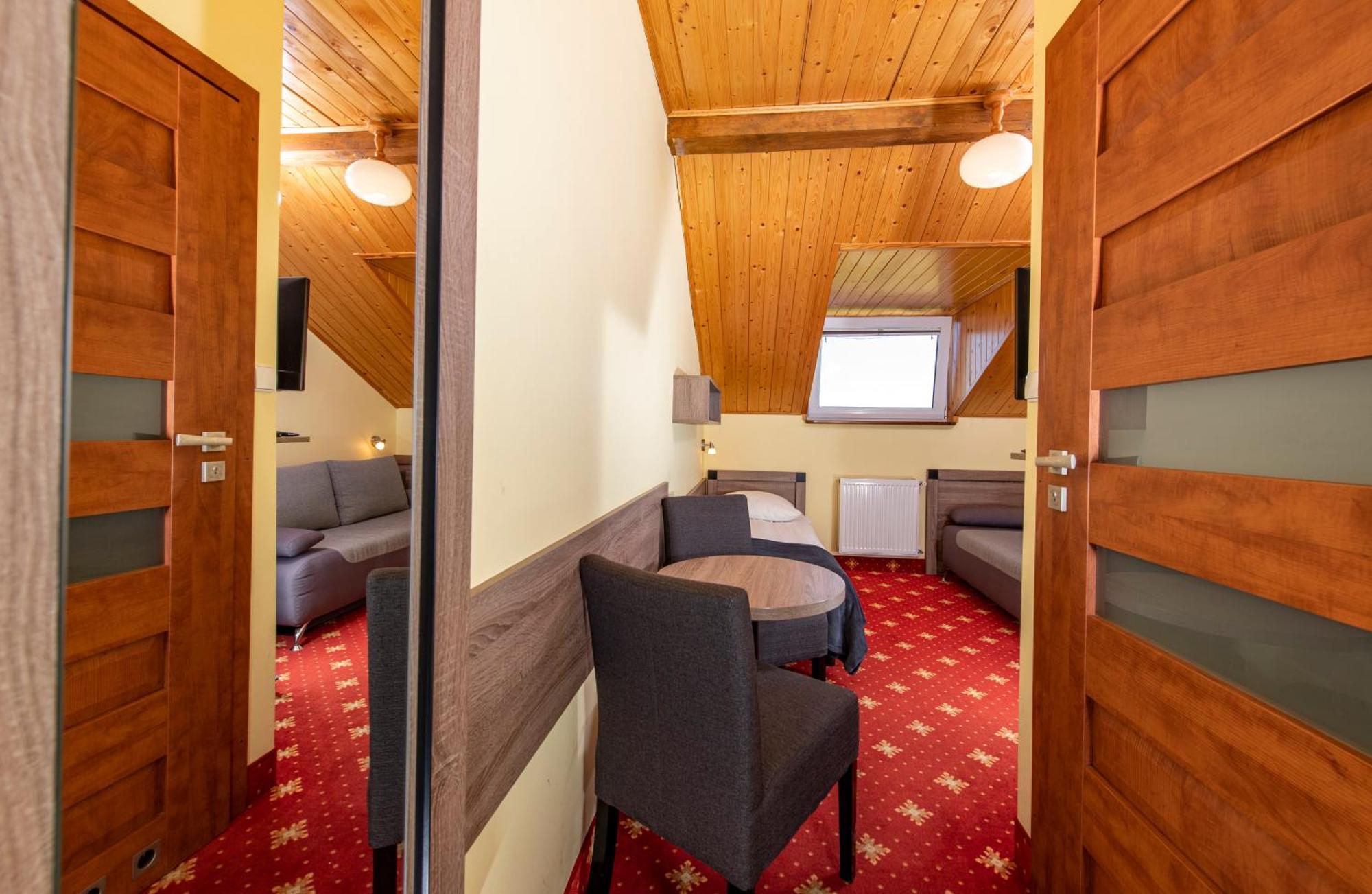 Domki, Apartamenty I Restauracja Wloczega กาสกี ภายนอก รูปภาพ