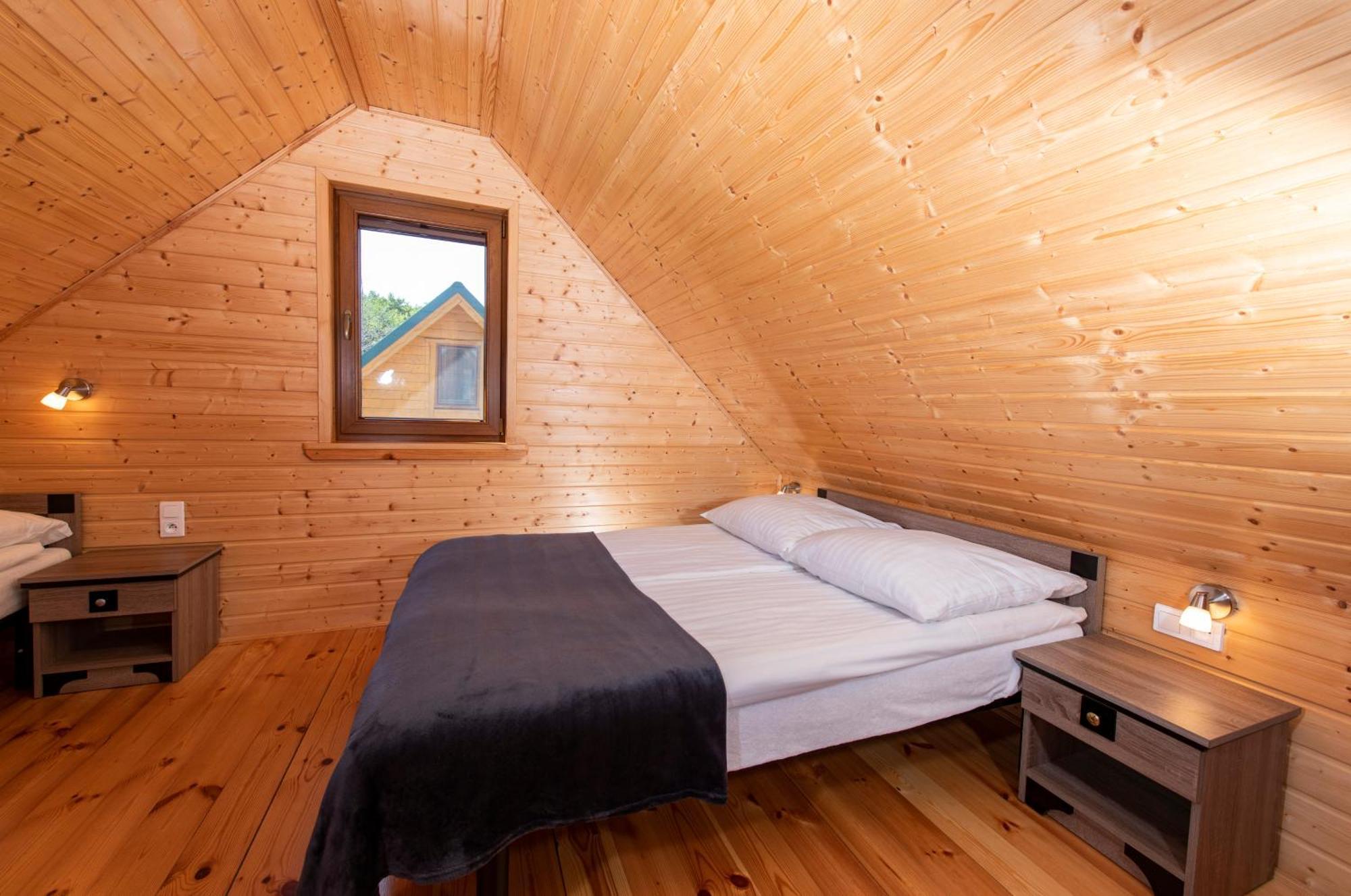 Domki, Apartamenty I Restauracja Wloczega กาสกี ภายนอก รูปภาพ