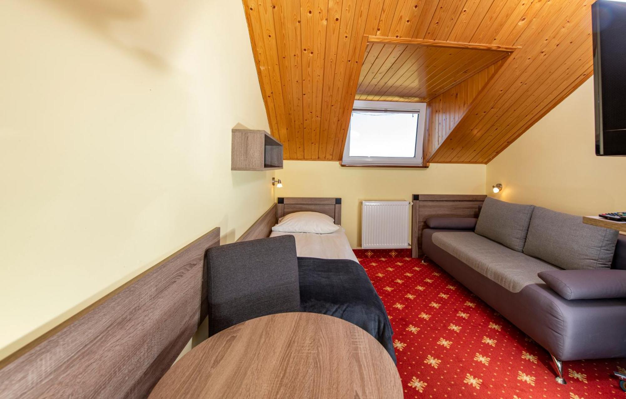 Domki, Apartamenty I Restauracja Wloczega กาสกี ภายนอก รูปภาพ