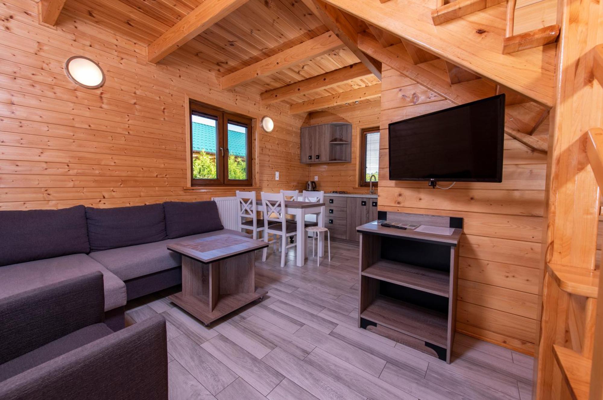 Domki, Apartamenty I Restauracja Wloczega กาสกี ภายนอก รูปภาพ